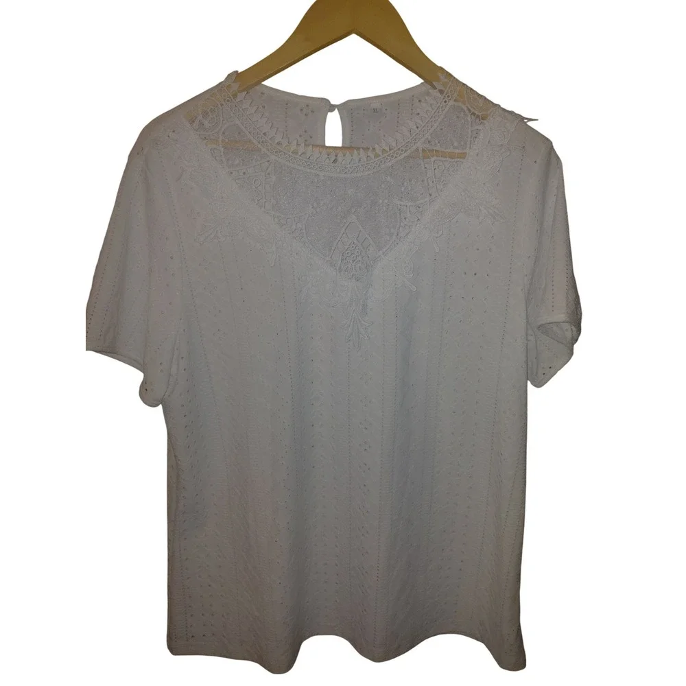 White Eyelet Lace Bib Short Sleeve Blouse Keyhole Back Top Womens XL - Picture 2 of 5